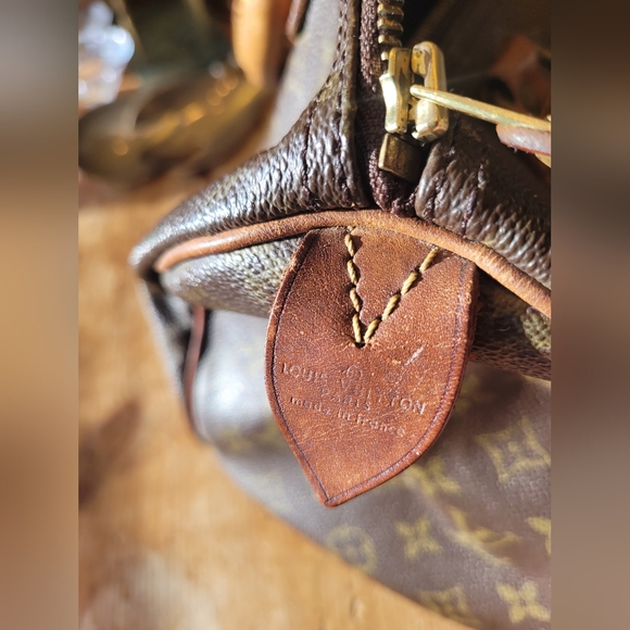 Louis Vuitton Monogram Speedy Bag - Picture 7 of 9